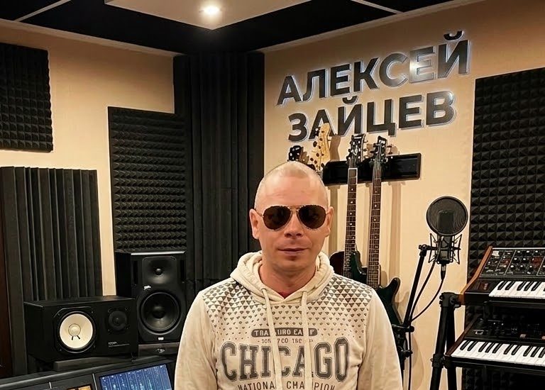 зайцев